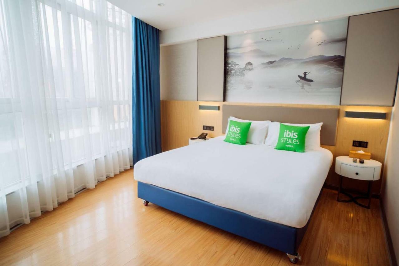 Ibis Styles Guangzhou Panyu Shiqiao Hotel Exterior photo